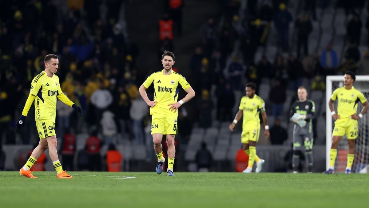 Karagümrük yenilgisi sonrası ortalık karıştı: Fenerbahçeli futbolcular ve ailelerine tehdit mesajları yağdı