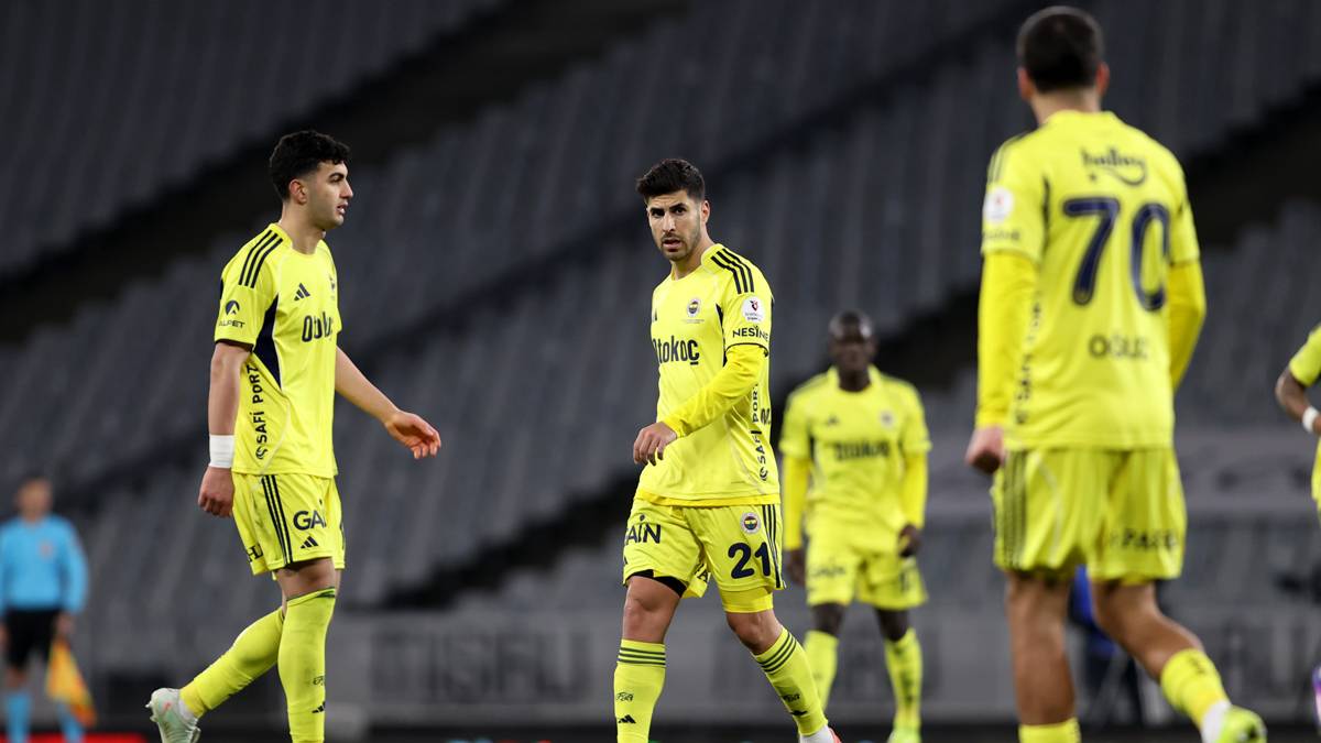 Fenerbahçe defanstaki soruna çözüm bulamıyor: Kanarya, ligin ikinci yarısında en çok gol yiyen takımlar arasında