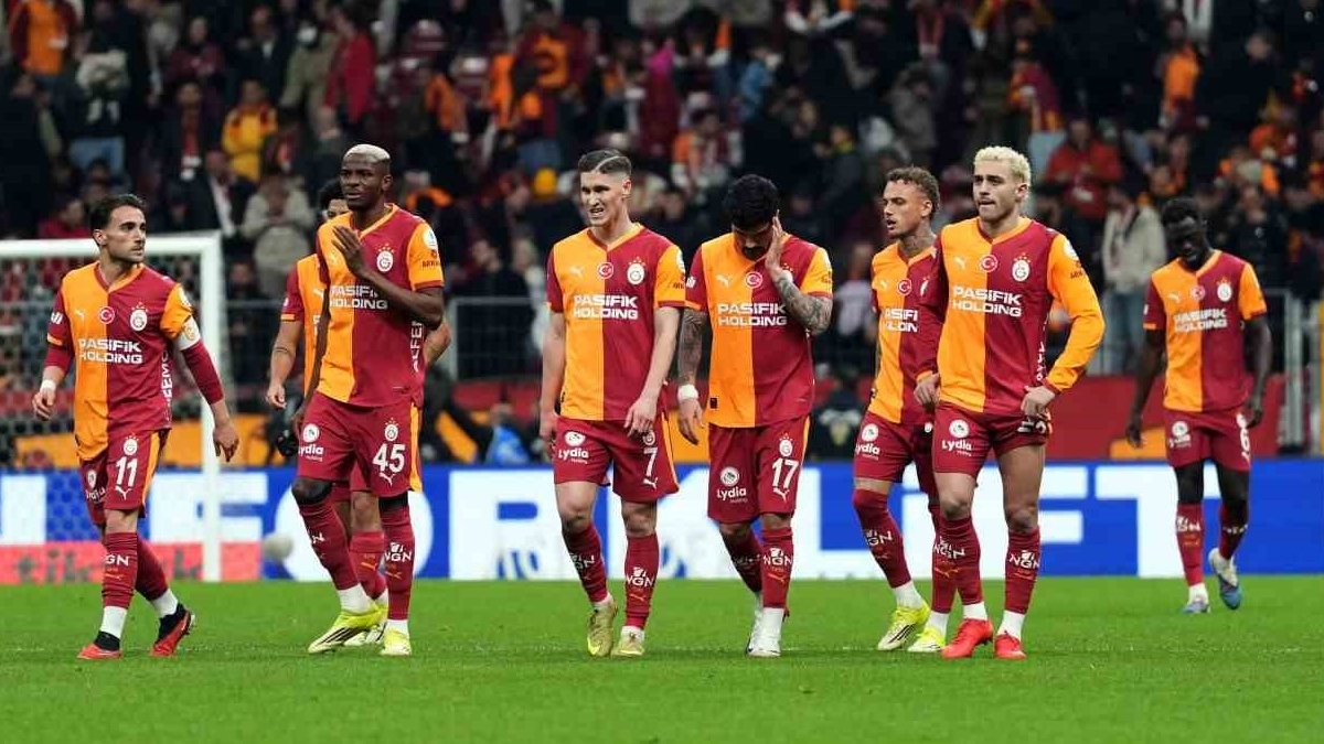 Aslan zirvede tek başına: Galatasaray puan farkını 7'ye çıkardı