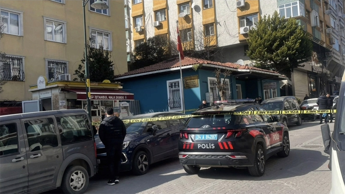 İstanbul'un göbeğinde muhtara silahlı saldırı: O anlar kamerada