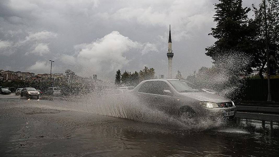 Hava ısınırken soğuk duş: AKOM’dan İstanbul için sağanak alarmı