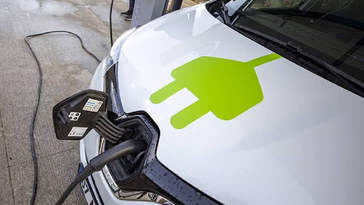 Küresel pazarda sert fren: Elektrikli araç satışları düşüşe geçti