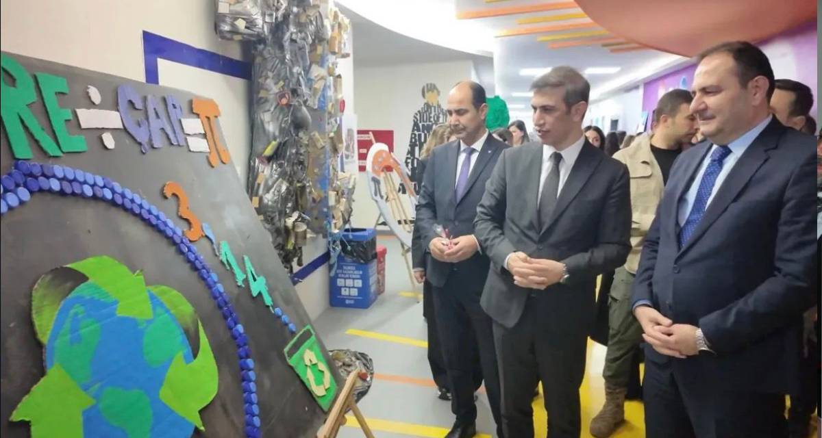 Adana’da liselilerden sürdürülebilirlik sergisi: 300 eser geri dönüşüm malzemelerinden yapıldı