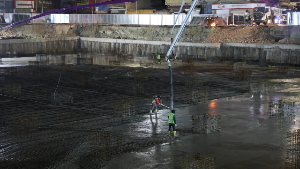 Kurtuluş Kapalı Pazar Yeri’nde 5 bin metreküplük dev beton dökümü