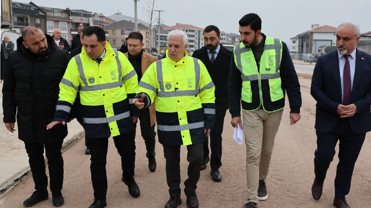 Bursa Büyükşehir İnegöl'de süren yağmur suyu baskınlarını modern altyapı ile sonlandırıyor