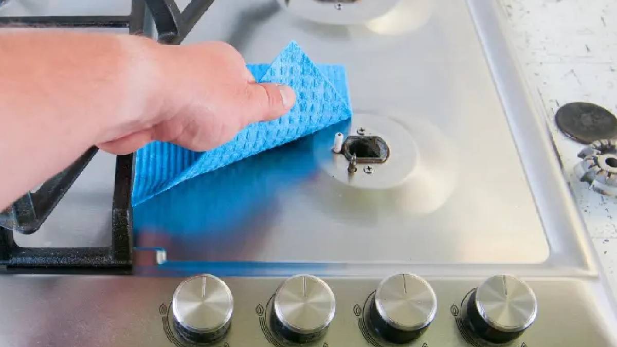 Ocak gözlerini temizlemek artık çok basit! İki malzemeyi karıştır, temizlik konforunu yakala