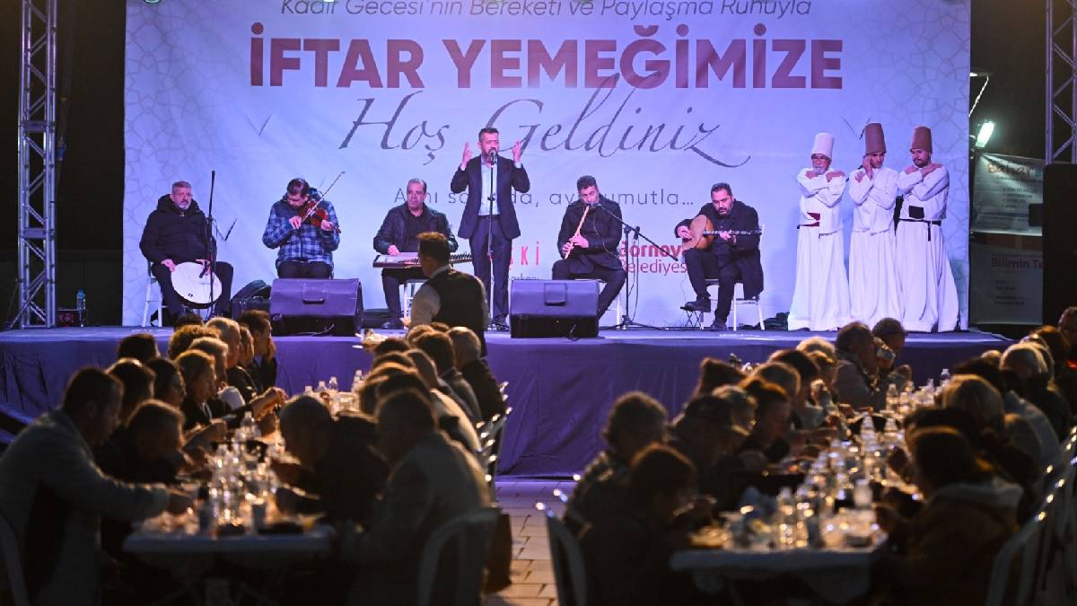 Bornova’da Kadir Gecesi’nde büyük iftar buluşması