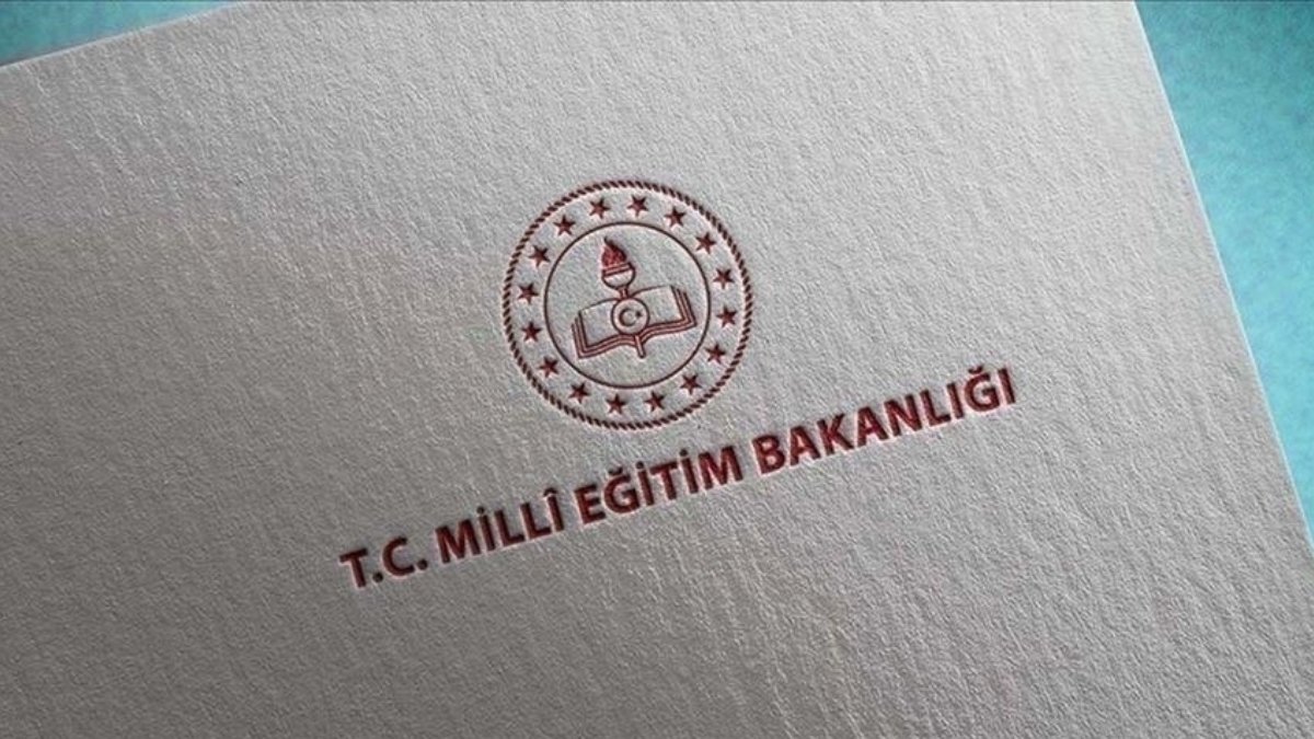 Öğretmen atamalarında yeni dönem resmen başladı: Milli Eğitim Akademisi hazırlık eğitimi ve 32 bin TL maaş Resmi Gazete'de