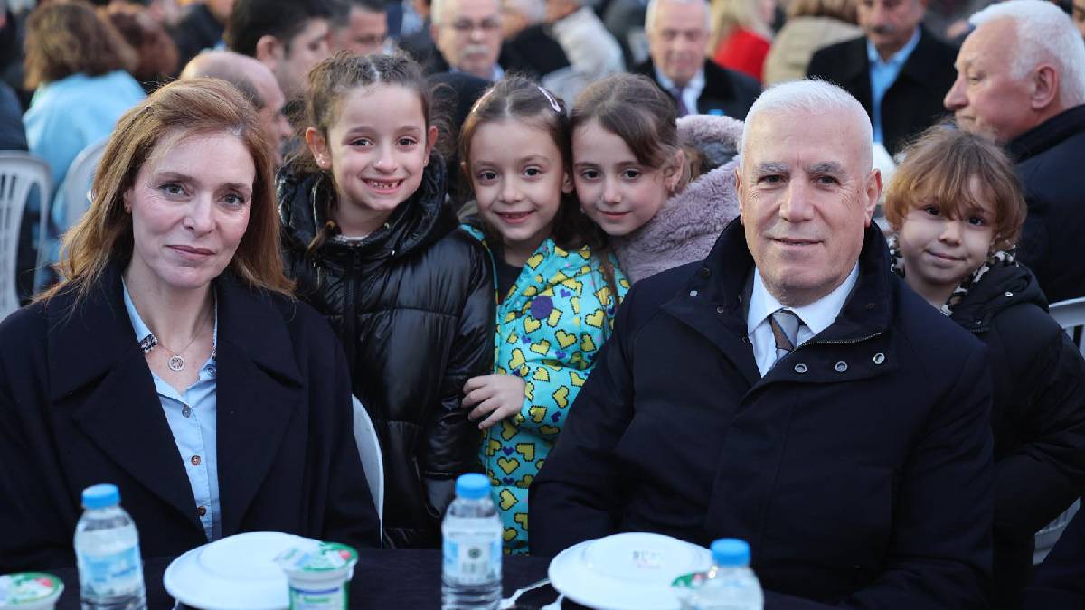Başkan Bozbey kendi mahallesinde komşularıyla iftar yaptı
