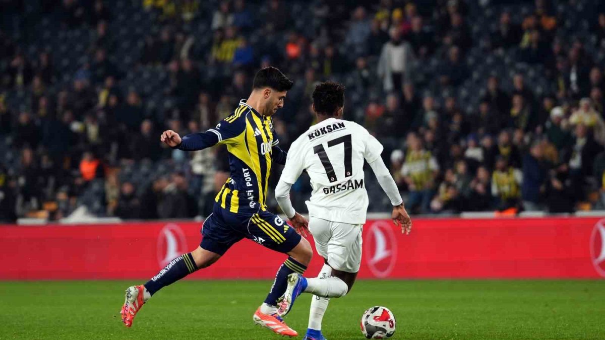 CANLI ANLATIM: Fenerbahçe Gaziantep FK'yı ağırlıyor