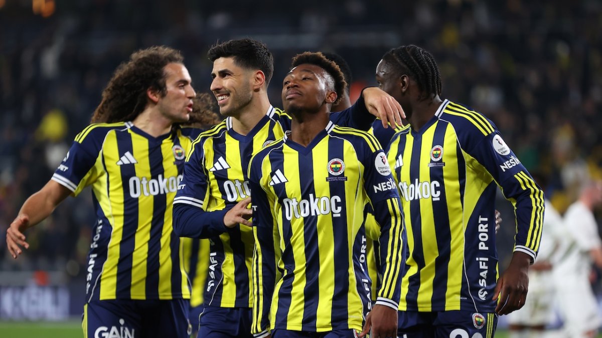 Fenerbahçe evinde kazandı: Dorgeles Nene'den Hat-Trick
