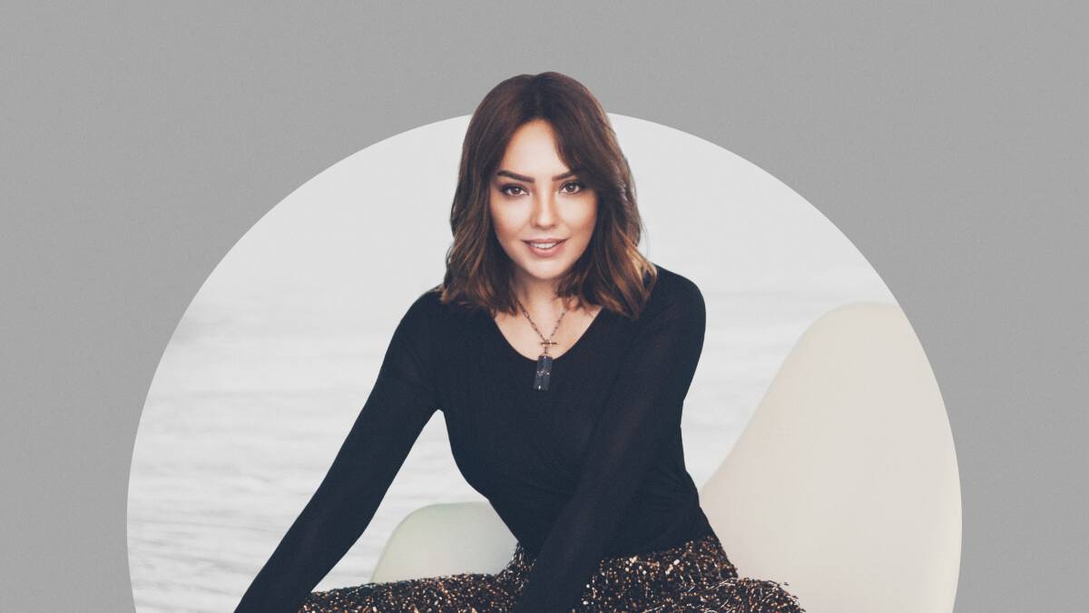 Ebru Gündeş kızı için seferber oldu! Alara Gündeş’i özel uçakla yanına getirdi