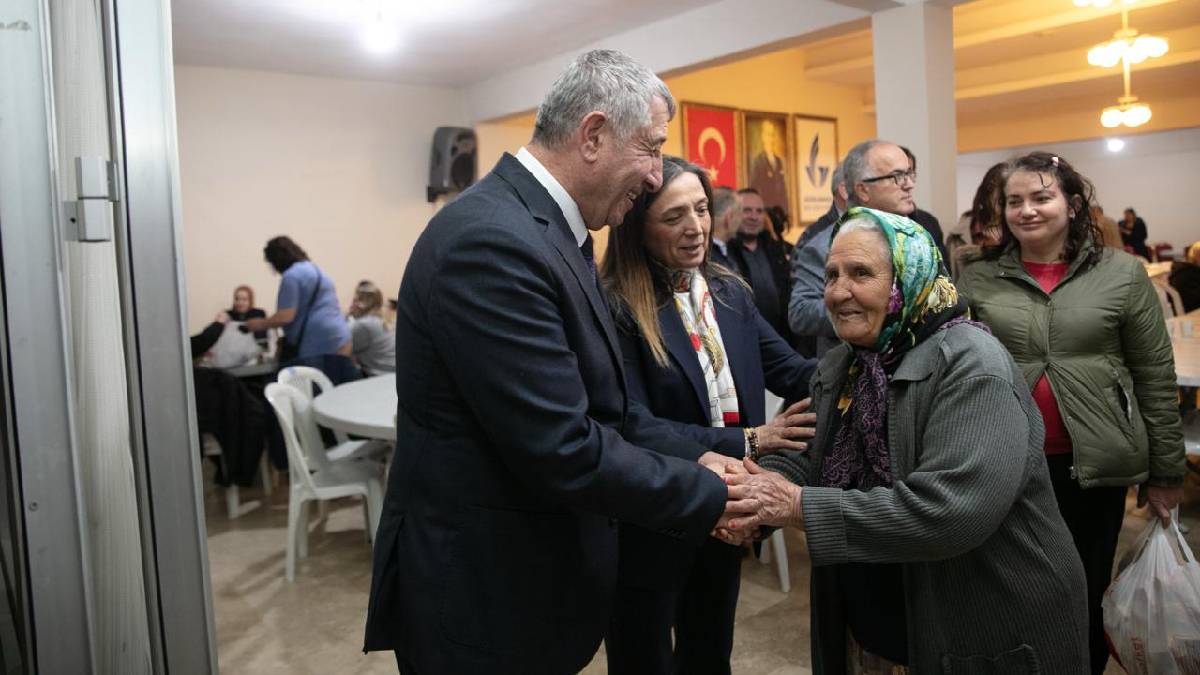 Güzelbahçe’de iftar sonrası bayramlaşma coşkusu