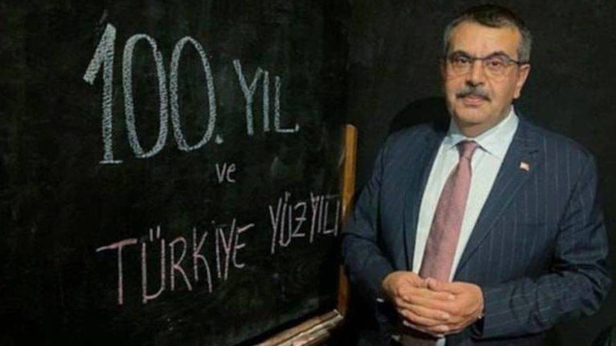 CHP’den Bakan Tekin’in 18 Mart mesajına tepki: Atatürk’ü yok sayan bir anlayışın bu millete vereceği hiçbir şey yoktur”