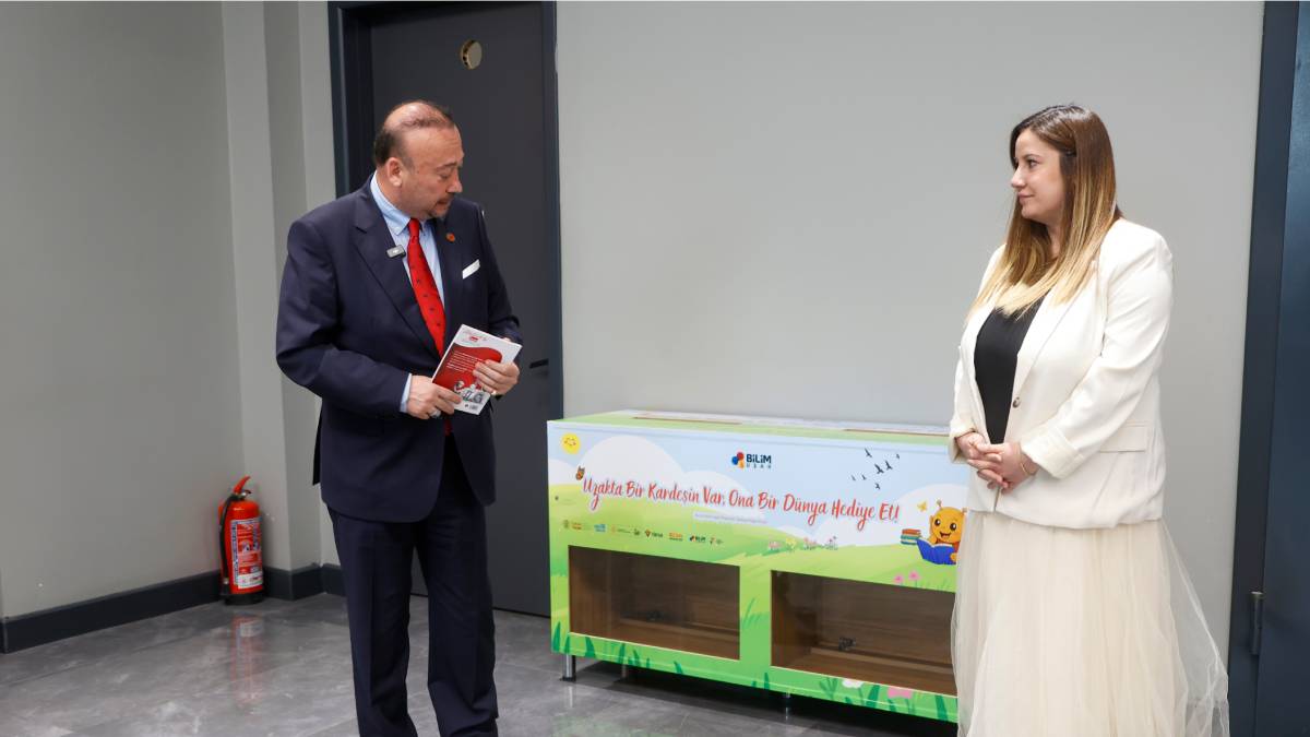 Uşak Belediyesi “Kitap Kumbarası” projesiyle çocukların hayal dünyasına dokunuyor