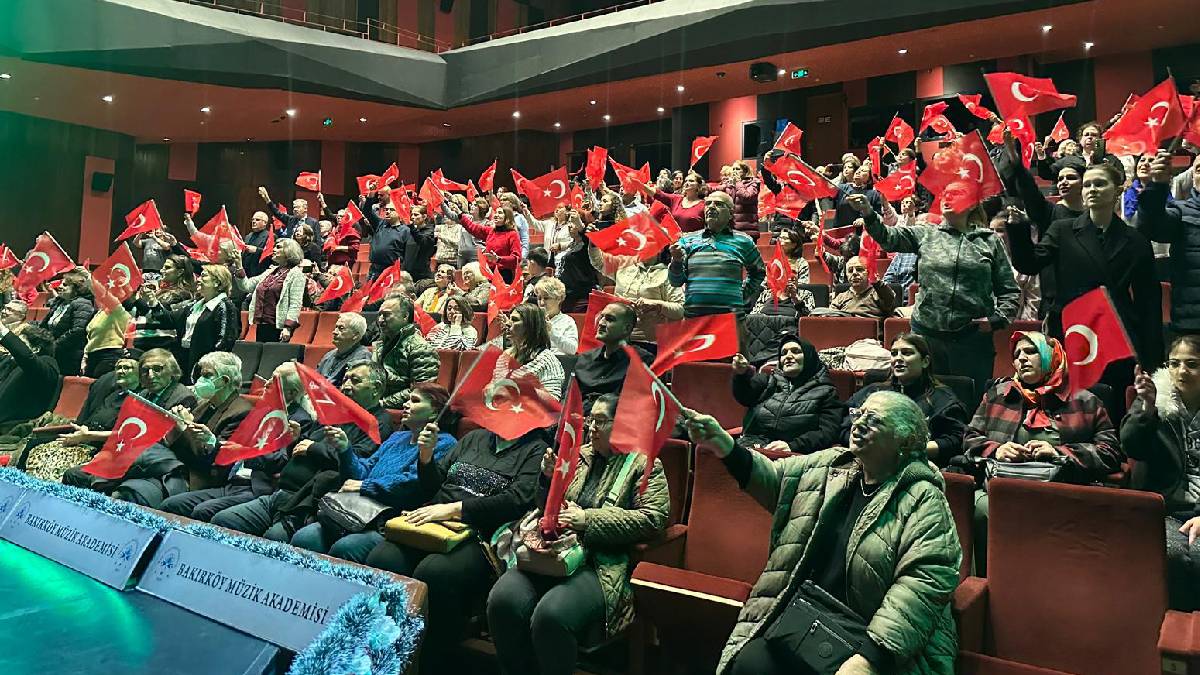 Bakırköy’de Çanakkale ruhu türkülerle yaşatıldı