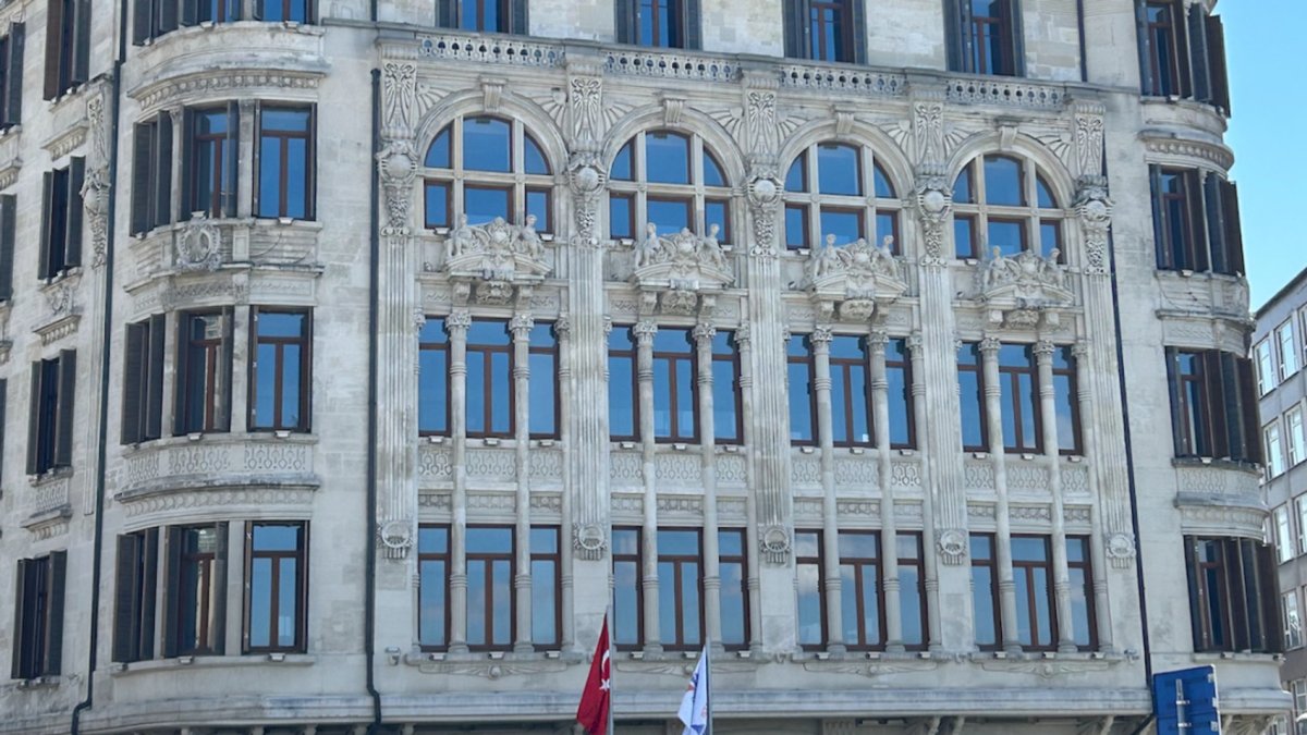 Tarihi Frej Apartmanı 780 milyon liraya el değiştirdi