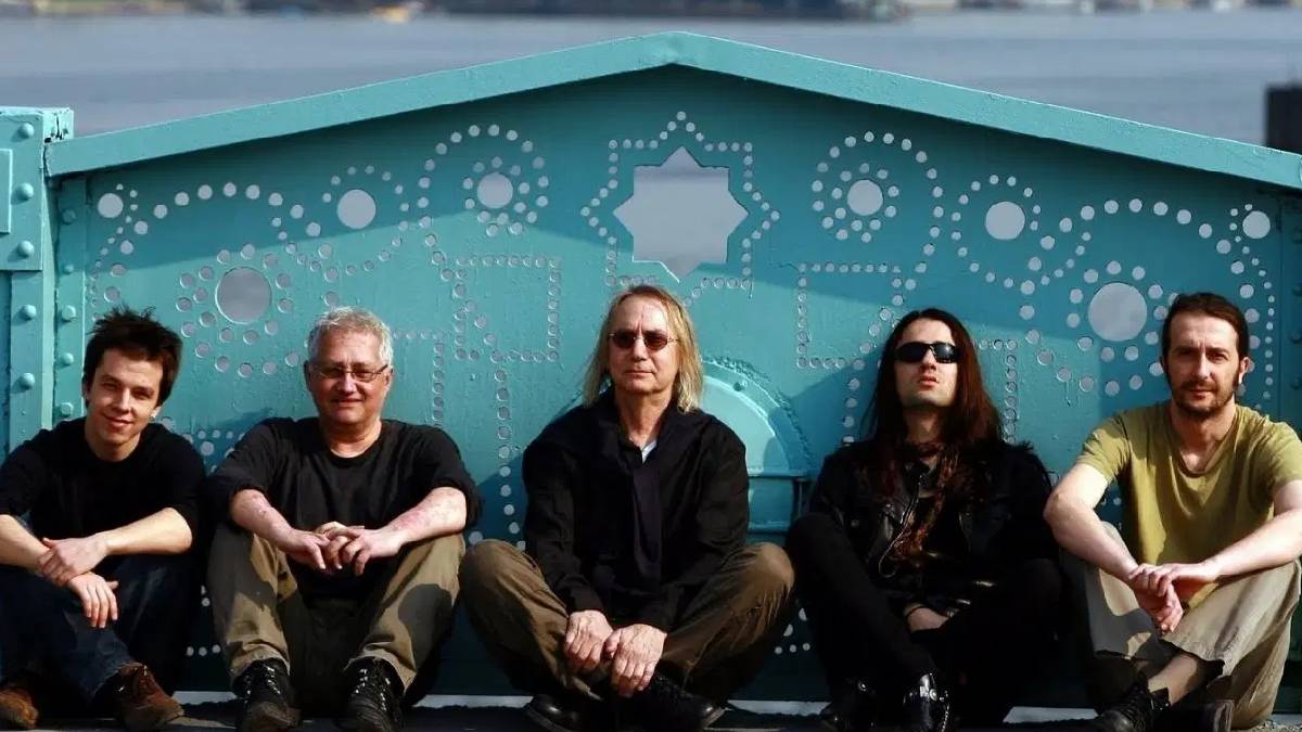 Bulutsuzluk Özlemi’nin 40 yılı beyaz perdede: Yaşamaya mecbursun