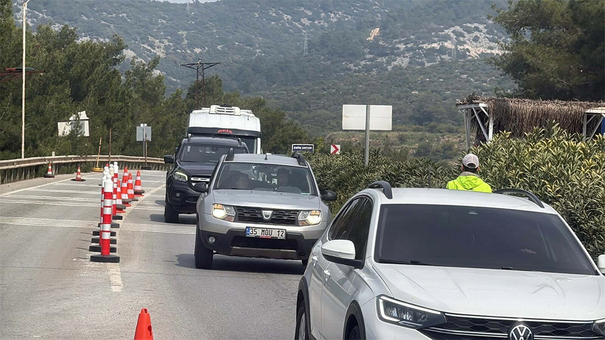 Bodrum’da bayram yoğunluğu: 24 saatte 25 bin araç giriş yaptı