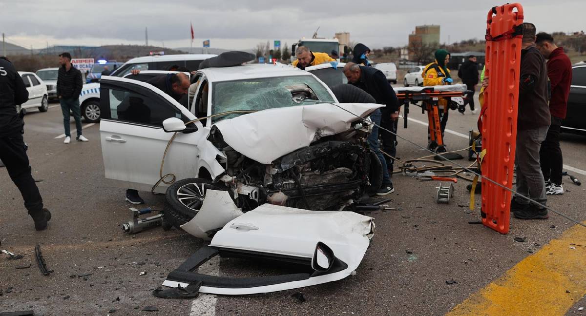 Nevşehir'de zincirleme kaza: 3 kişi hayatını kaybetti