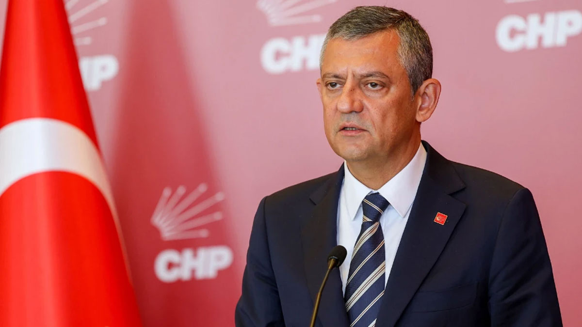 Özgür Özel’den liderlere bayram telefonu