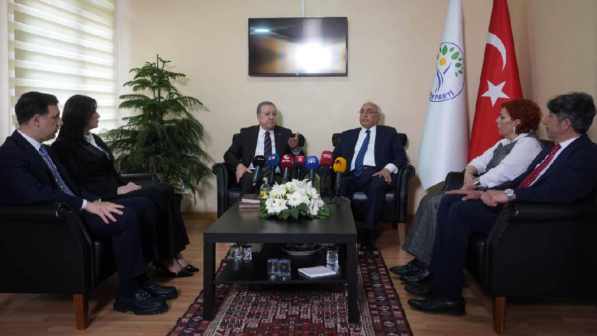 MHP'den DEM Parti’ye bayram ziyareti: "Öcalan'ın rolünün teslim edilmesini bekliyoruz"