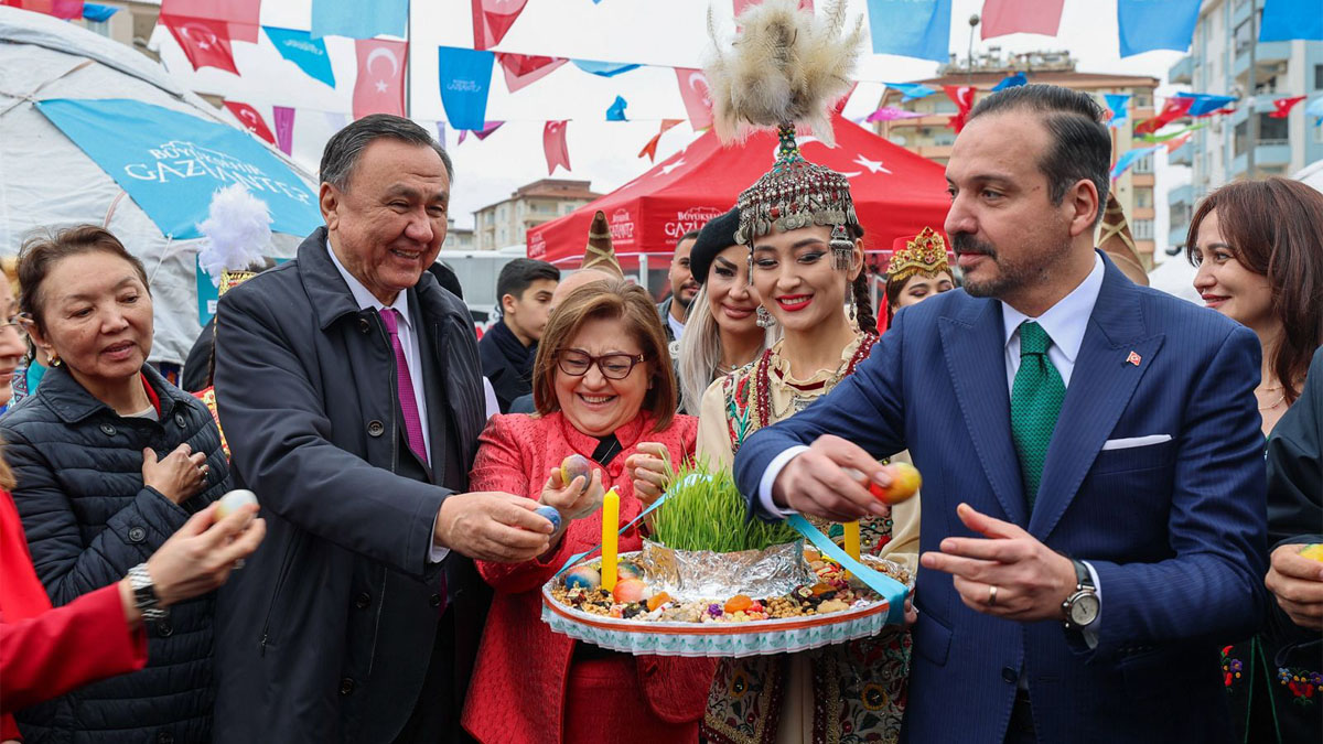 Gaziantep’te nevruz birlik ve kardeşlik mesajlarıyla kutlandı