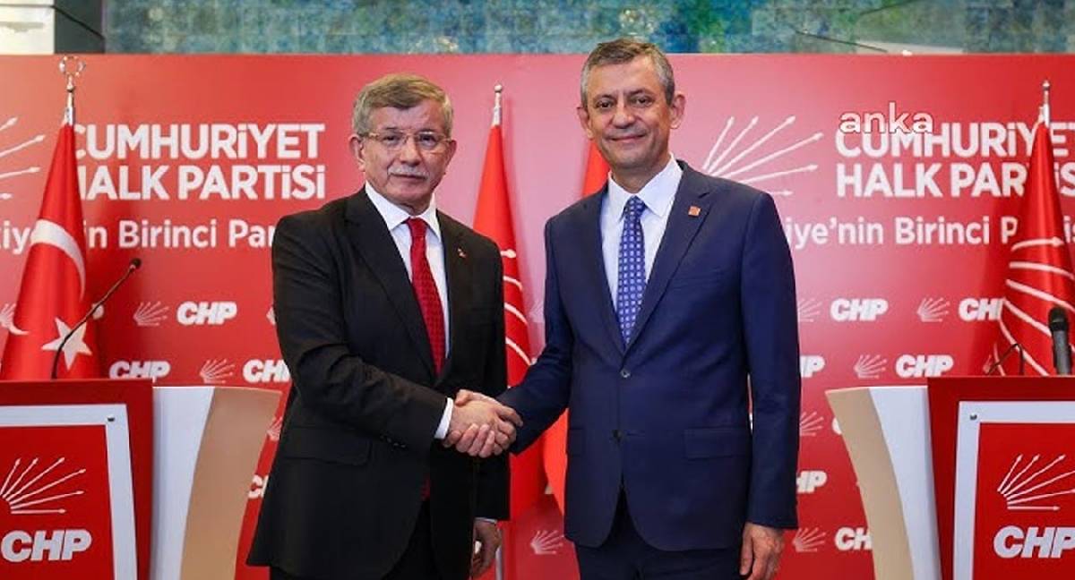 Özel'den Davutoğlu'na teşekkür: Bu suça karşı birleşmek zorundayız