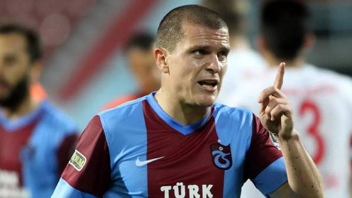 Bourceanu, Türkiye-Romanya maçı öncesinde KARAR'a konuştu: Türkiye favori olabilir ama Romanya 'gerçek' bir takım