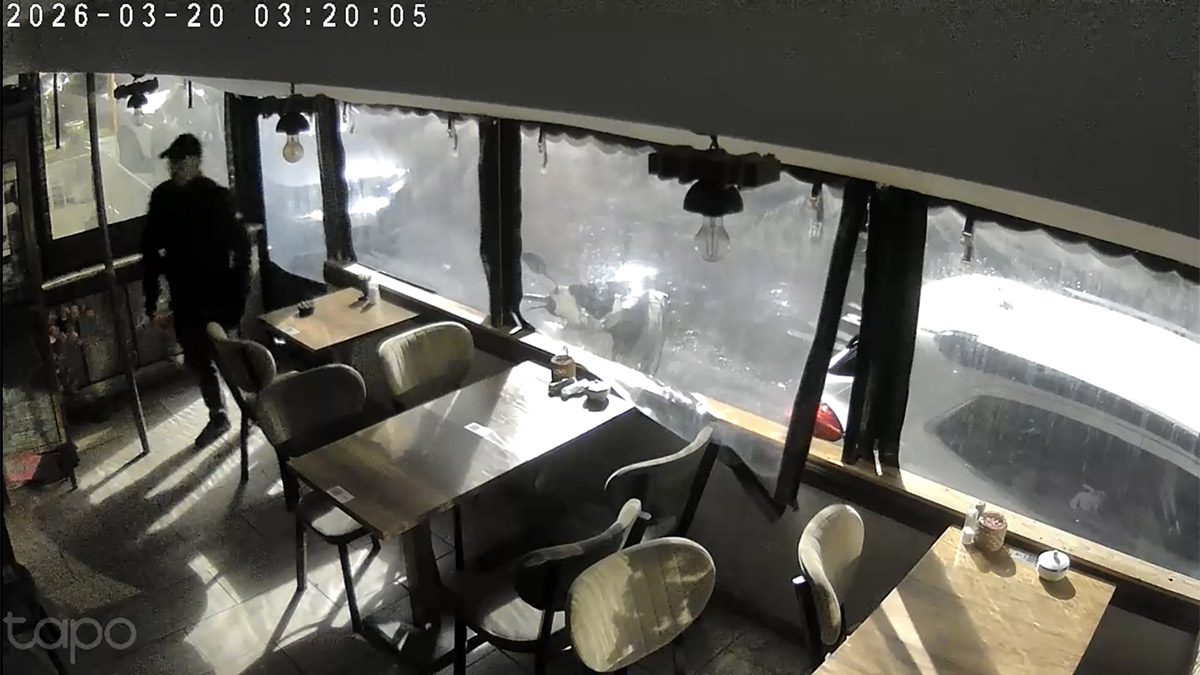 Boşanma aşamasındaki eşinin kafesine girip bileziğini çaldı: 'Sürpriz yapmak istedim'