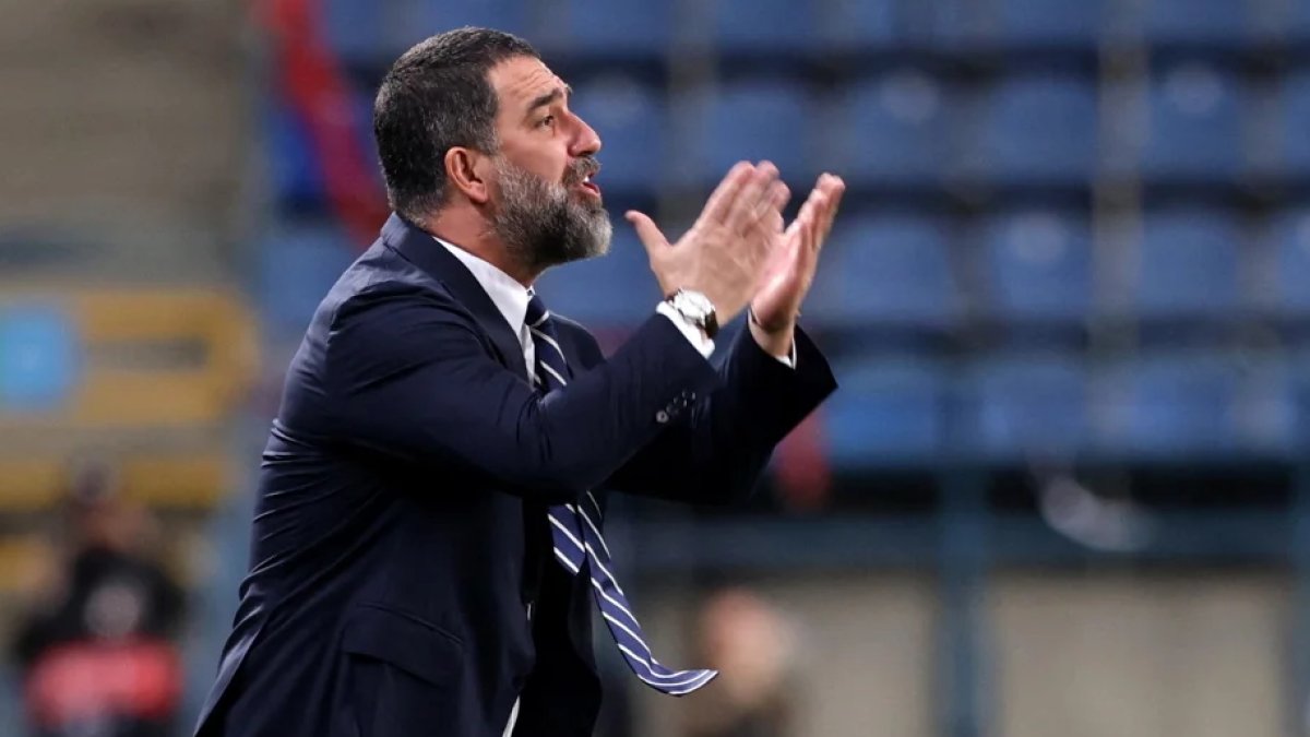 Ukrayna basınından Shakhtar Donetsk Teknik Direktörü Arda Turan’a sert eleştiri: Saha kenarında sadece zıplıyor ve bağırıyor