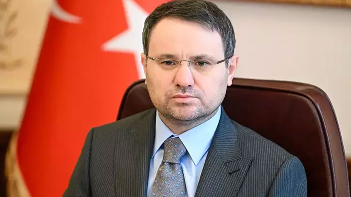 Bakan Gürlek'in kayıtlarını incelemişti: Tapu çalışanı tutuklandı