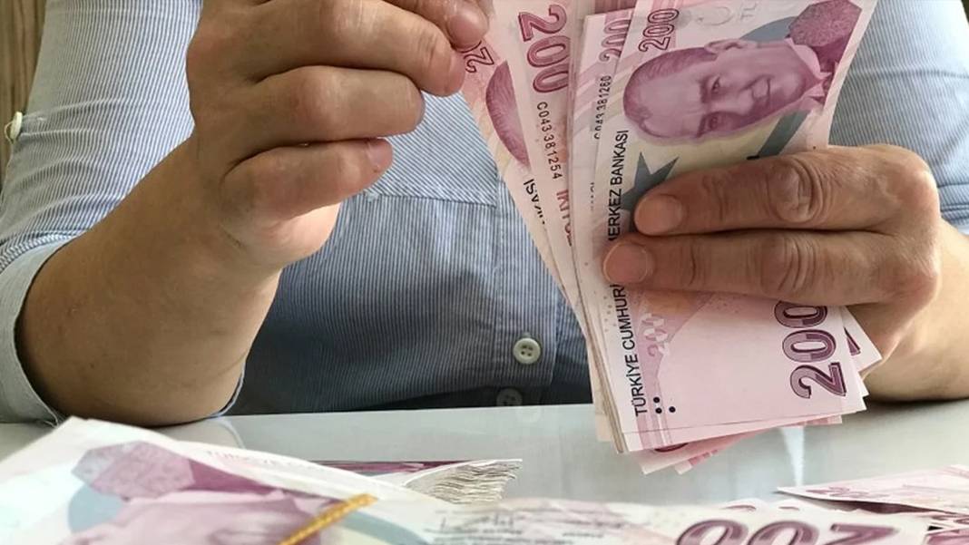 9 bin günü beklemeyin! 10 yıllık sigortası olan Bağ-Kur'luya maaş yolu açıldı