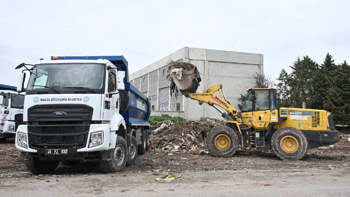 Manisa Büyükşehir Belediyesinden çevre temizliği seferberliği