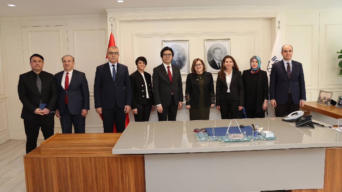 Gaziantep Büyükşehirden yeni bir iş birliği modeli: Ebelik okuyan öğrenciler, gebelerin doğum sürecine eşlik edecek