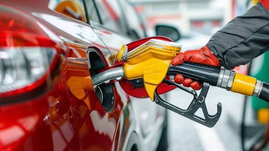 Son dakika! Araç sahiplerine iyi haber: Motorin ve benzine dev indirim için tarih verildi
