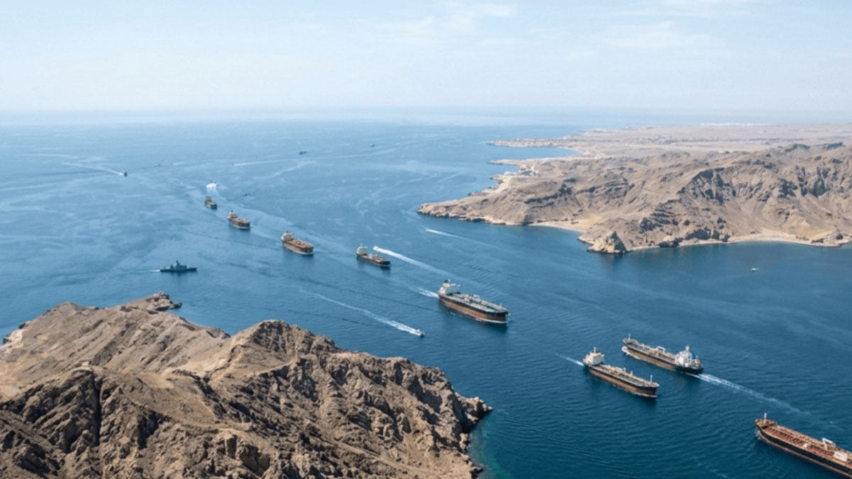 Hürmüz Boğazı’nda 2 bin gemi ve 20 bin denizci mahsur kaldı