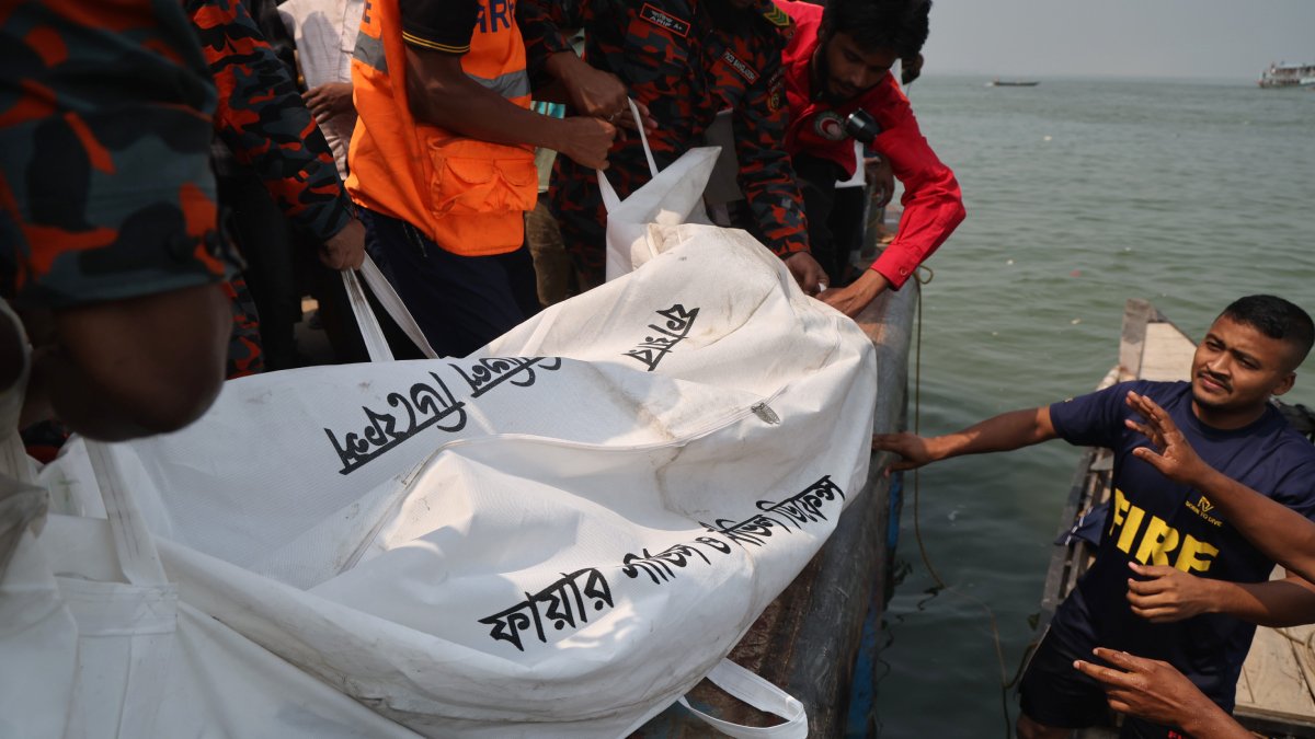 Bangladeş’te otobüs Padma Nehri’ne düştü: 26 kişi hayatını kaybetti