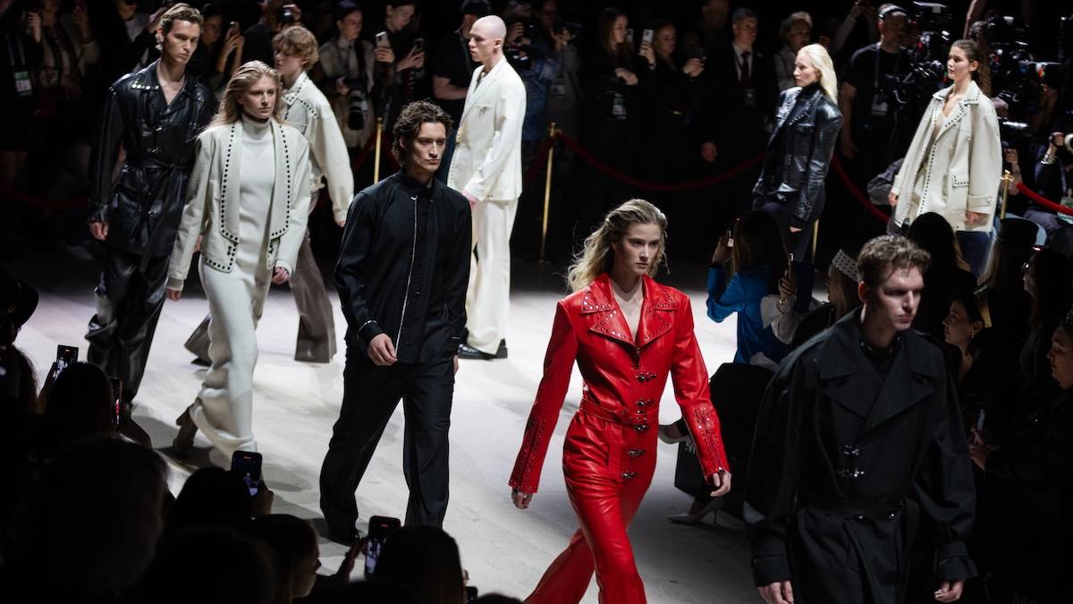 Tasarımcı Emre Erdemoğlu Moskova Moda Haftası’nda dikkatleri üzerine çekti