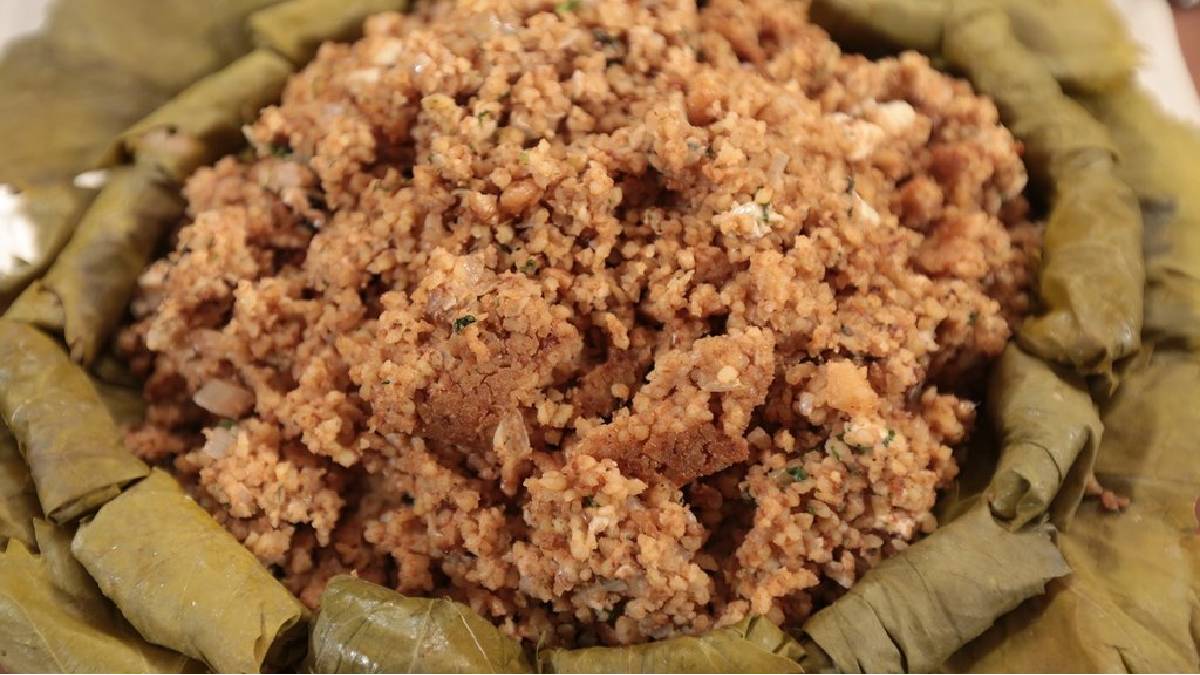 Burdur sofralarının ezber bozan tadı: Haşhaşlı ve cevizli sarma aşı tarifi