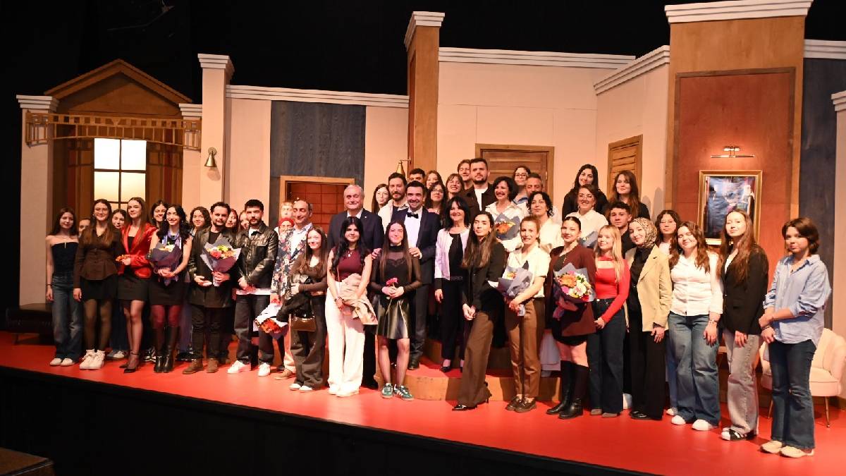 Bozüyük Belediye Tiyatrosu’ndan Dünya Tiyatro Günü’ne özel “Şahane Düğün” prömiyeri