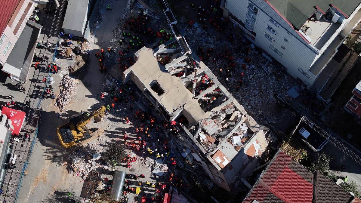Dört kişinin öldüğü Gebze’deki bina çökmesinde yeni detay: Bilirkişi raporuna göre sebep metro