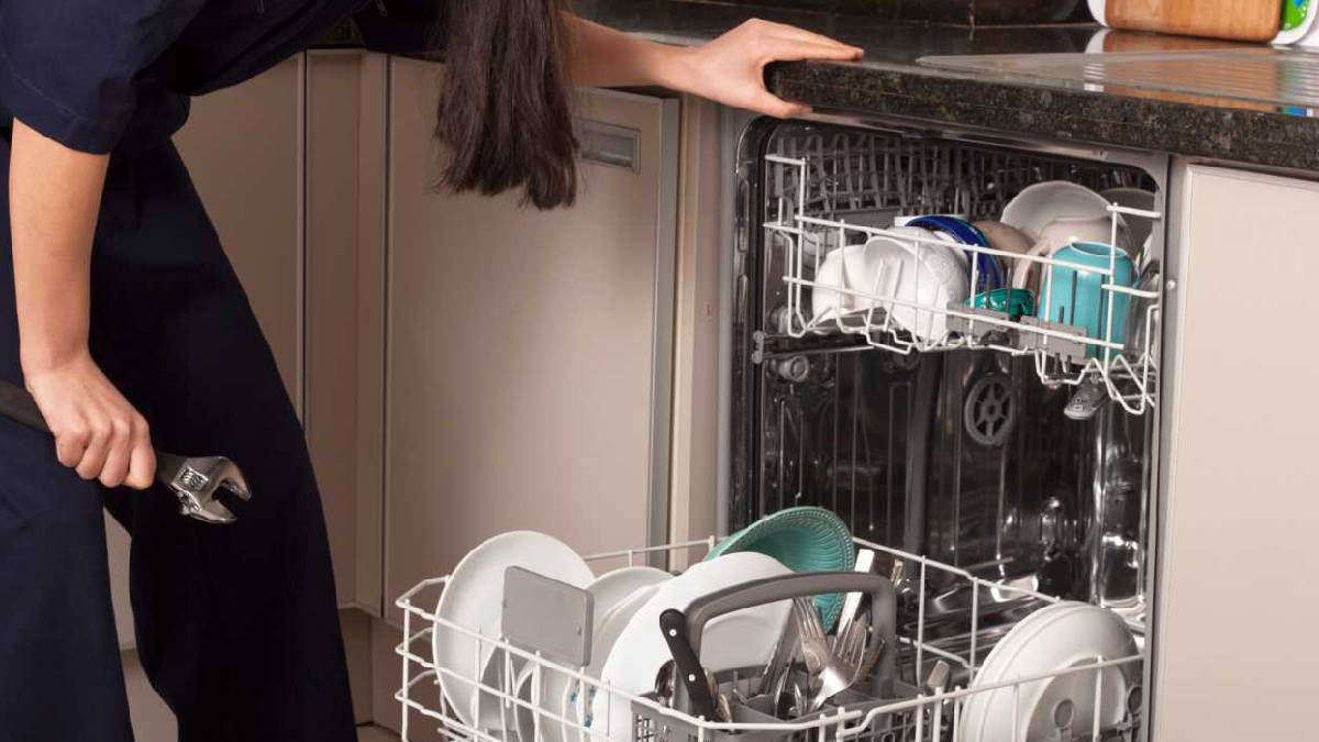 Verimli sonuçlar için bulaşıklarınızı doğru yerleştirin: 5 altın kural belli oldu!