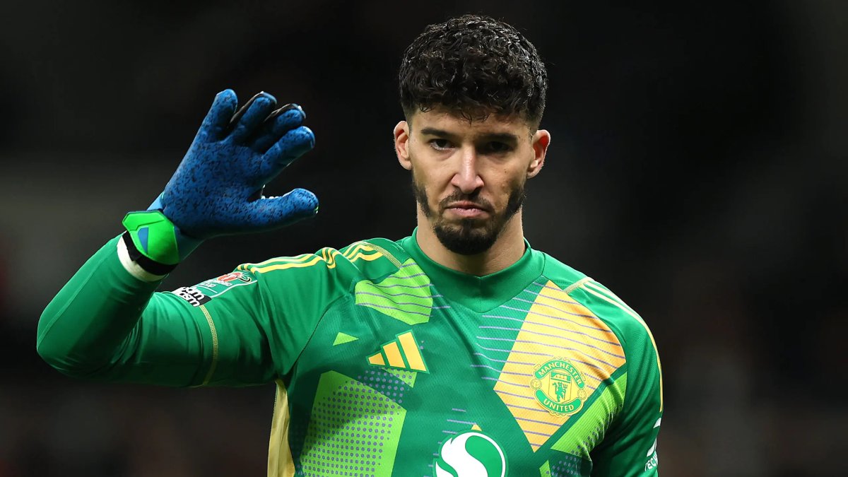 Manchester United kararını verdi: Altay Bayındır yol ayrımında