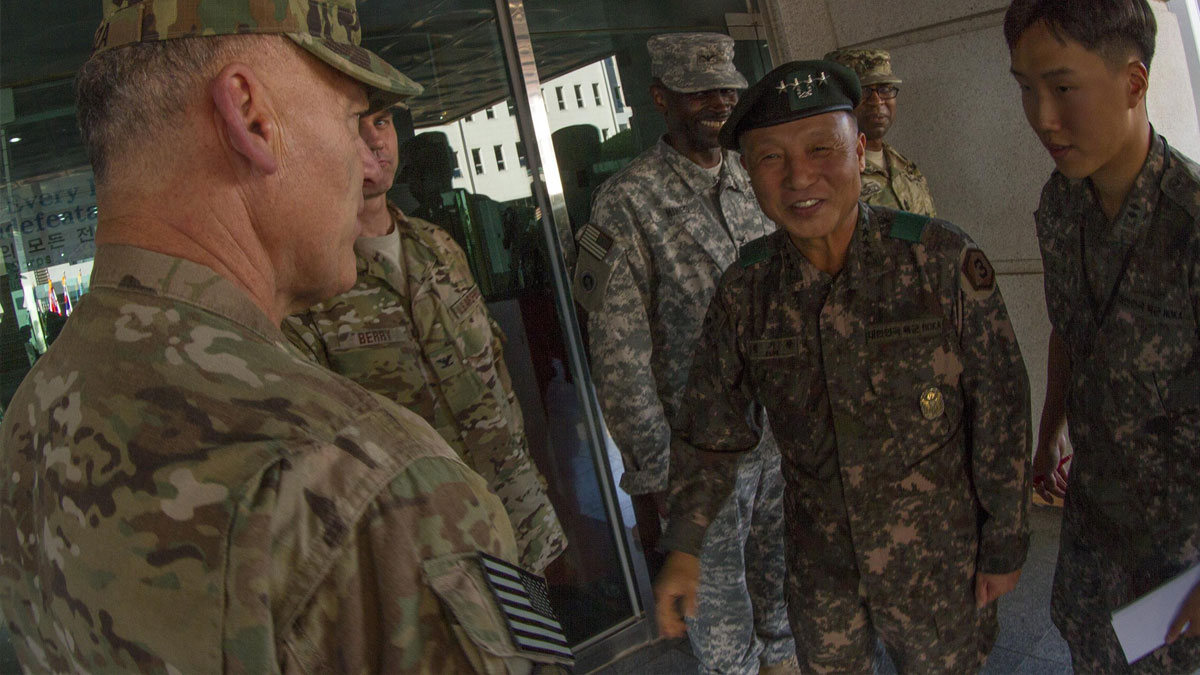 Devir anlaşması yeniden gündemde: Savaş çıkarsa Güney Kore ordusunu ABD yönetecek