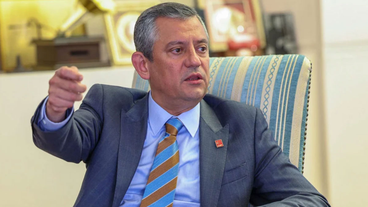 Özgür Özel'den sosyal medya hamlesi: Kılıçdaroğlu ve Kaftancıoğlu'nu takipten çıktı