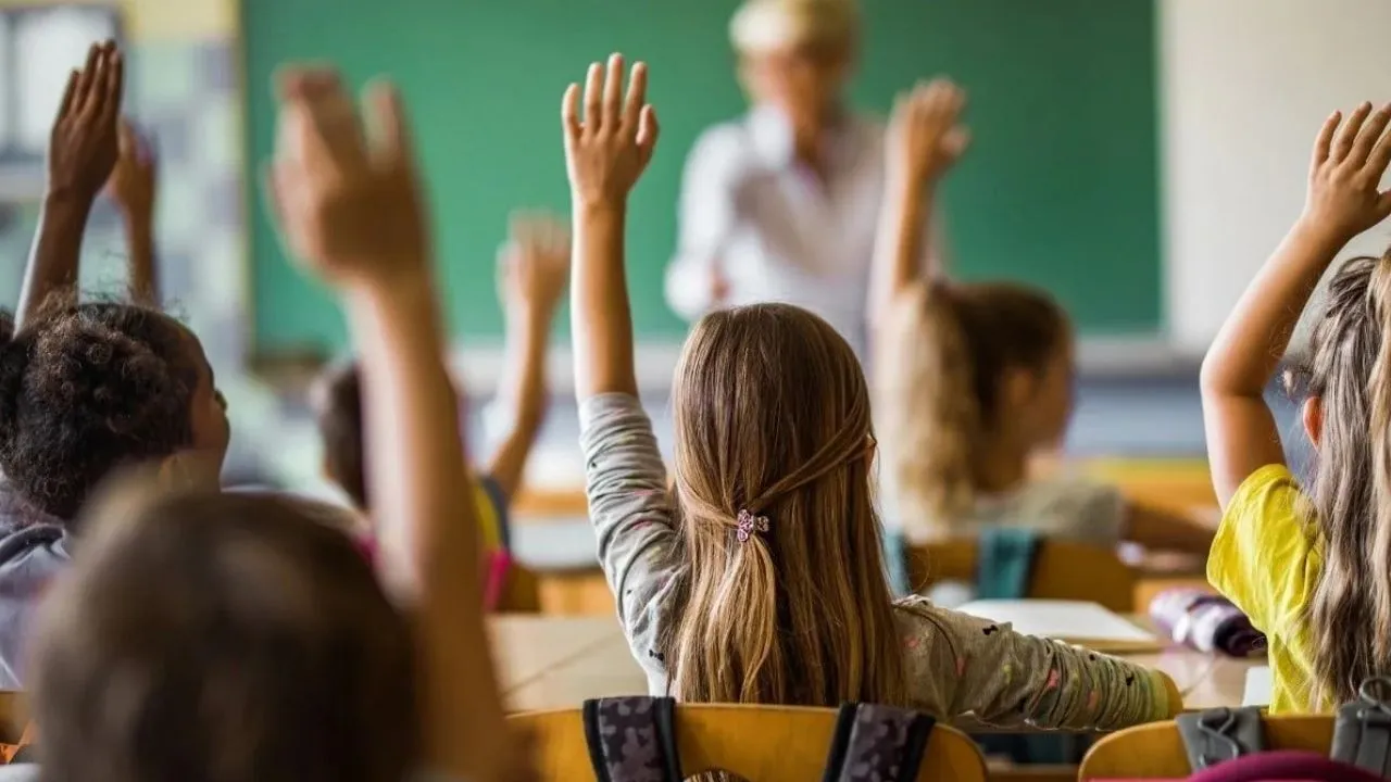 MEB'den 1 Nisan kararı: 1 Nisan 2026 Çarşamba okullar tatil mi, yoklama alınacak mı?