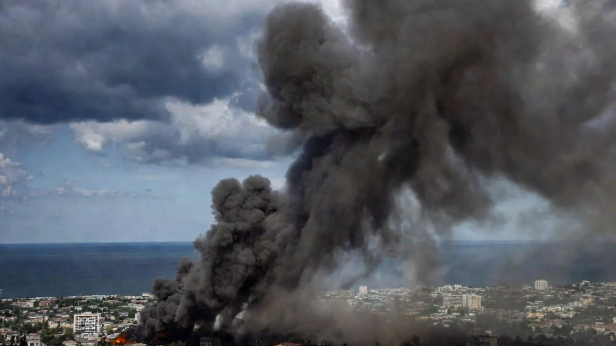 Rus askeri uçağı Kırım’da düştü: 29 kişi hayatını kaybetti