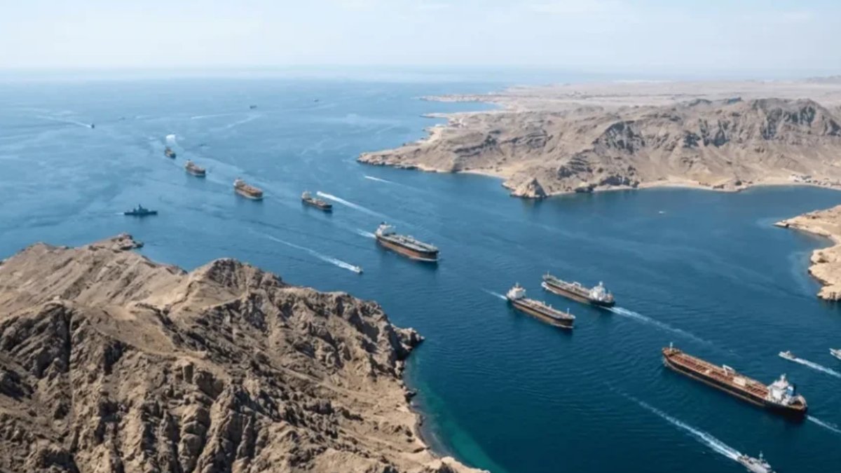 WSJ: BAE, Hürmüz Boğazı’nın “zorla” açılması için savaşa dahil olabilir