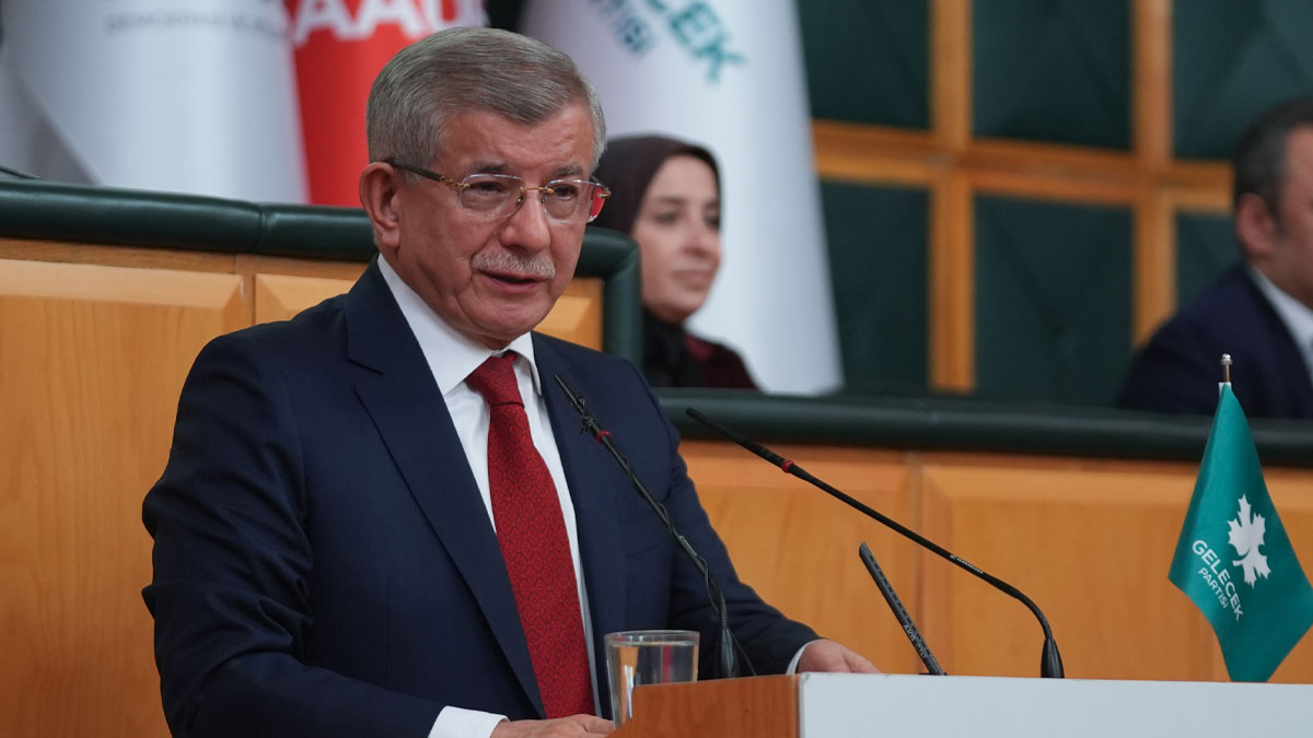 Davutoğlu'ndan iktidara ekonomi yarısı: Şirketlerimiz sudan ucuz hale geldi